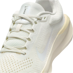 NIKE Winflo 11 Laufschuhe Damen 113 - chalk/white-coconut milk-sail 38.5