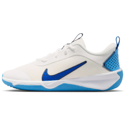 NIKE Omni Multi-Court Hallenschuhe Kinder 108 - summit white/game royal-midnight navy 38
