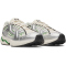 UNDER ARMOUR Sola Sneaker 281 - stone/metallic silver/team kelly green 40