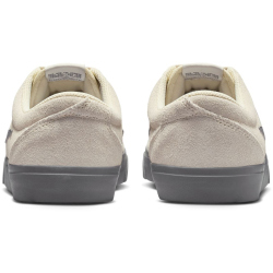 NIKE Charge Suede Sneaker Herren 202 - lt khaki/pencil point 40