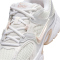 NIKE V5 RNR Sneaker Damen 110 - summit white/silt red-white-vast grey 40.5