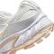 NIKE V5 RNR Sneaker Damen 110 - summit white/silt red-white-vast grey 40.5