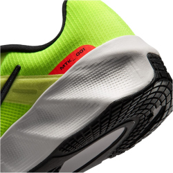 NIKE City Response Sneaker Herren 700 - lt lemon twist/black-volt-bright crimson 38.5
