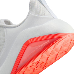 NIKE Bella 7 Fitnessschuhe Damen 110 - white/hot lava-white 38.5