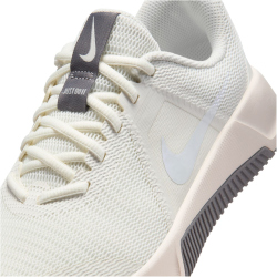 NIKE MC Trainer 3 Fitnessschuhe Damen 120 - sail/white-chalk-pencil point 40.5