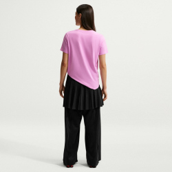 NIKE Sportswear Club Essentials T-Shirt Damen 503 - lt magenta/white XL