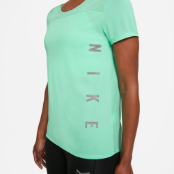 NIKE Miler Run Division Laufshirt Damen