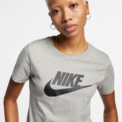 NIKE Sportswear Essential Icon Futura Damen T-Shirt