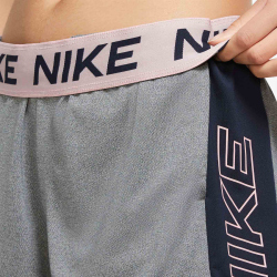 NIKE Dri-FIT Graphic Trainingsshorts Damen