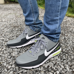 NIKE Air Max LTD 3 Sneaker black/white-smoke grey-volt 49.5