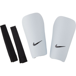 NIKE J Guard-CE Schienbeinschoner white/black XS (120-130...
