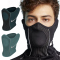 NIKE Strike Dri-FIT Winter Warrior Snood Gesichtsmaske schützt Gesicht und Hals