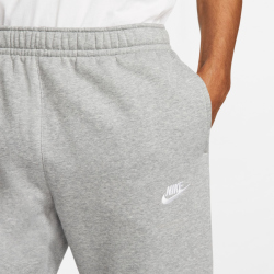 NIKE Sportswear Club Fleece Jogginghose Herren 063 - dk grey heather/matte silver/white S