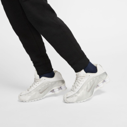 NIKE Sportswear Club Cargo Hose Jungen black/black/white...