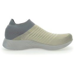 UYN Ecolypt Slip-on Sneaker mit grauer Sohle Herren beige 39