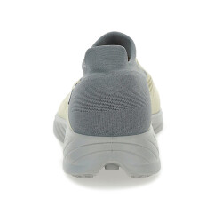 UYN Ecolypt Slip-on Sneaker mit grauer Sohle Herren beige 40