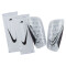 NIKE Mercurial Lite Fußball Schienbeinschoner white/white/black XS