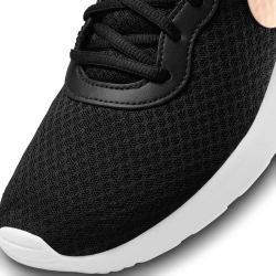 NIKE Tanjun Sneaker Damen