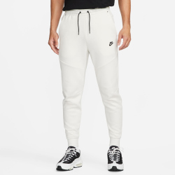 NIKE Sportswear Tech Fleece Jogginghose Herren...
