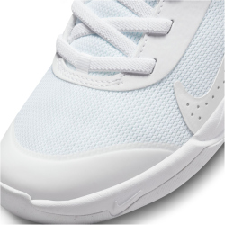 NIKE Omni Multi-Court Hallenschuhe Kinder