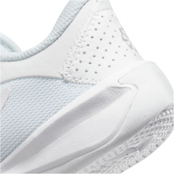 NIKE Omni Multi-Court Hallenschuhe Kinder