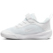 NIKE Omni Multi-Court Hallenschuhe Kinder