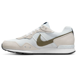 NIKE Venture Runner Sneaker Herren 101 - summit white/medium olive-black-white 39