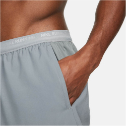 NIKE Dri-FIT Stride 7" 2in1 Laufshorts Herren 084 - smoke grey/dk smoke grey/reflective silv S