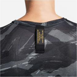 NIKE Dri-FIT Miler Camouflage kurzarm Laufshirt Herren 010 - black/reflective silv S