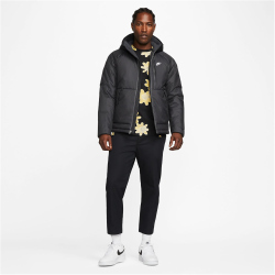 NIKE Sportswear Therma-FIT wasserabweisende Winterjacke...