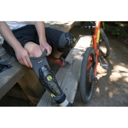 G-FORM Pro-X3 Biking Knieschoner camo XS
