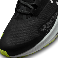 NIKE Air Zoom Pegasus 39 Shield Weatherized Winter-Laufschuhe Herren 002 - black/white-dk smoke grey-volt 38.5