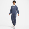 NIKE Sportswear Repeat Fleece Cargohose Herren 437 - thunder blue/mtlc cool grey XS