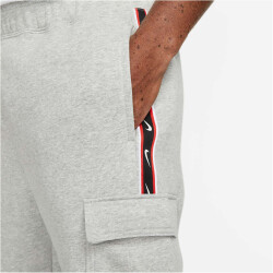 NIKE Sportswear Repeat Fleece Cargohose Herren 064 - dk...