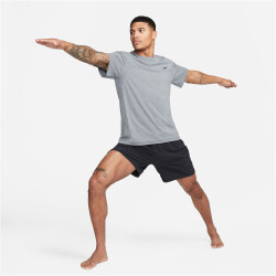 NIKE Dri-FIT UV Hyverse kurzarm Fitnessshirt Herren 097 - smoke grey/htr/black S
