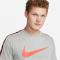 NIKE Sportswear Repeat T-Shirt Herren 064 - dk grey heather/lt crimson S