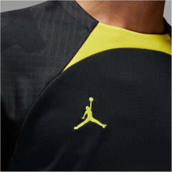 NIKE Paris Saint-Germain Strike Jordan Dri-FIT Knit kurzarm Fußballshirt Herren 011 - black/black/tour yellow/tour yellow S