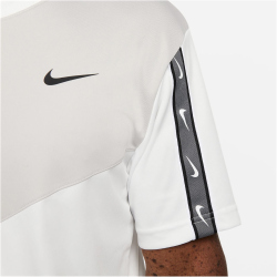 NIKE Sportswear Repeat T-Shirt Herren 121 - summit white/lt iron ore/black S