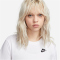 NIKE Sportswear Club Essentials T-Shirt Damen 100 - white XS