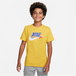 NIKE Sportswear Standard Issue T-Shirt Jungen 709 - vivid...