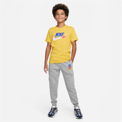 NIKE Sportswear Standard Issue T-Shirt Jungen 709 - vivid sulfur XS (122-128 cm)
