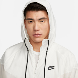 NIKE Sportswear Windrunner Kapuzenjacke Herren 104 - lt orewood brn/sail/black M
