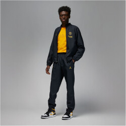 NIKE Paris Saint-Germain Strike Fourth Jordan Dri-FIT...