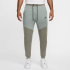 NIKE Tech Fleece Jogginghose Herren 010 - black/black XS