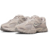 NIKE V5 RNR Sneaker Damen 201 - moon particle/lt orewood...