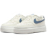 NIKE Court Vision Alta Plateau Sneaker Damen 100 -...